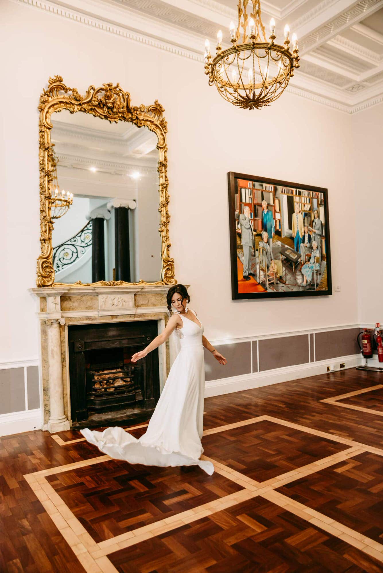 carlton-house-terrace-london-wedding-roshni-photography-bride-dress-grand