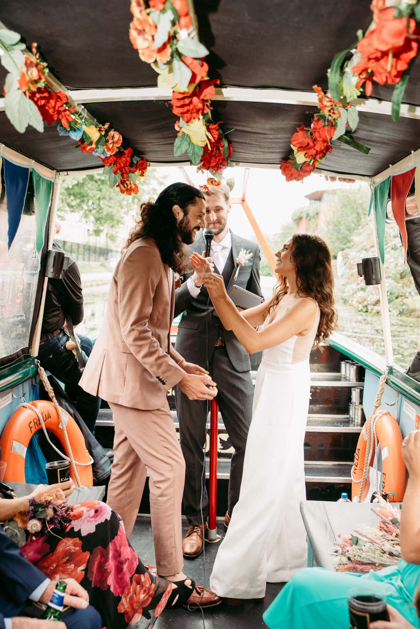 regents-canal-quirky-wedding-roshni-photography-london-wedding-photographer