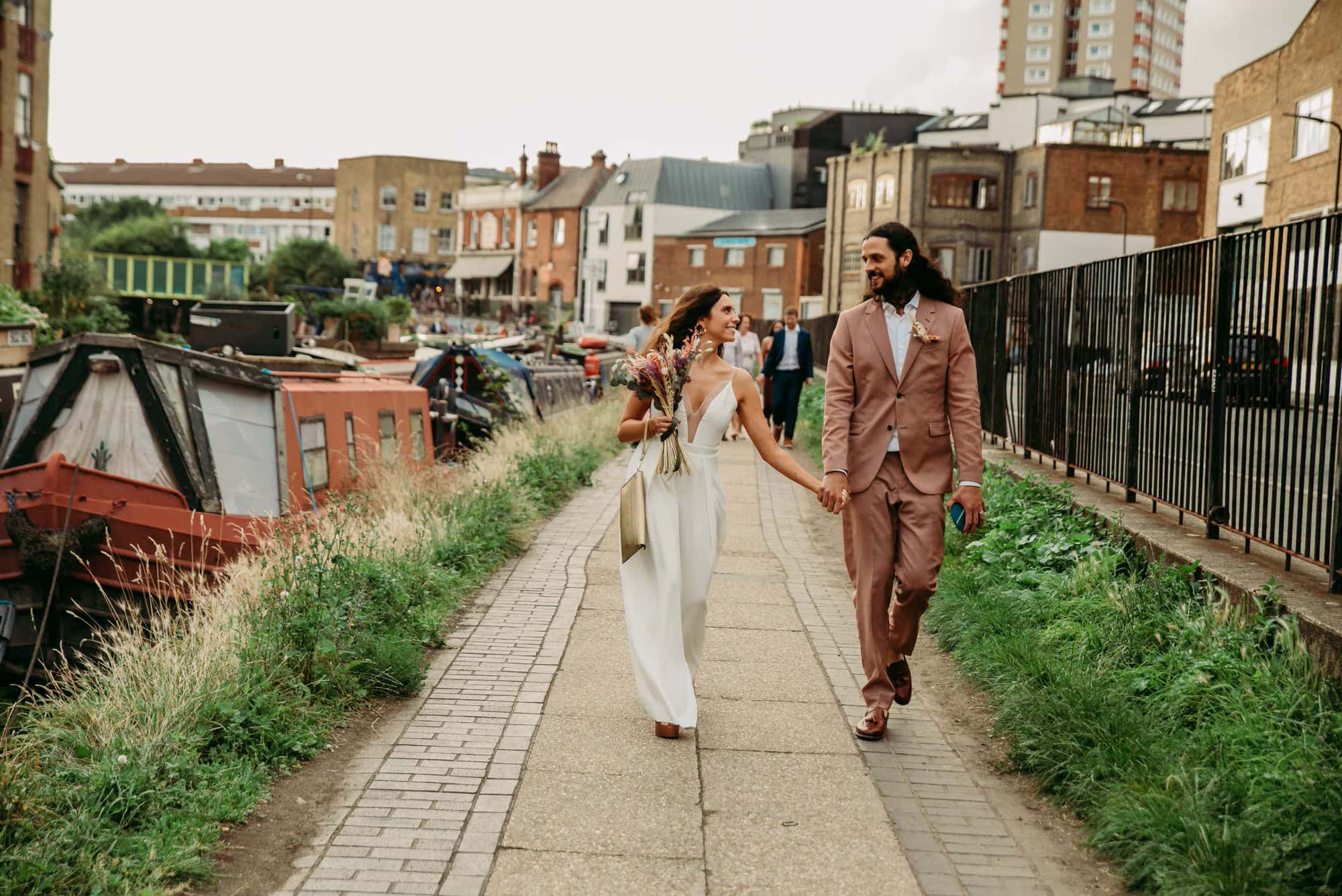 regents-canal-quirky-wedding-roshni-photography-london-wedding-photographer