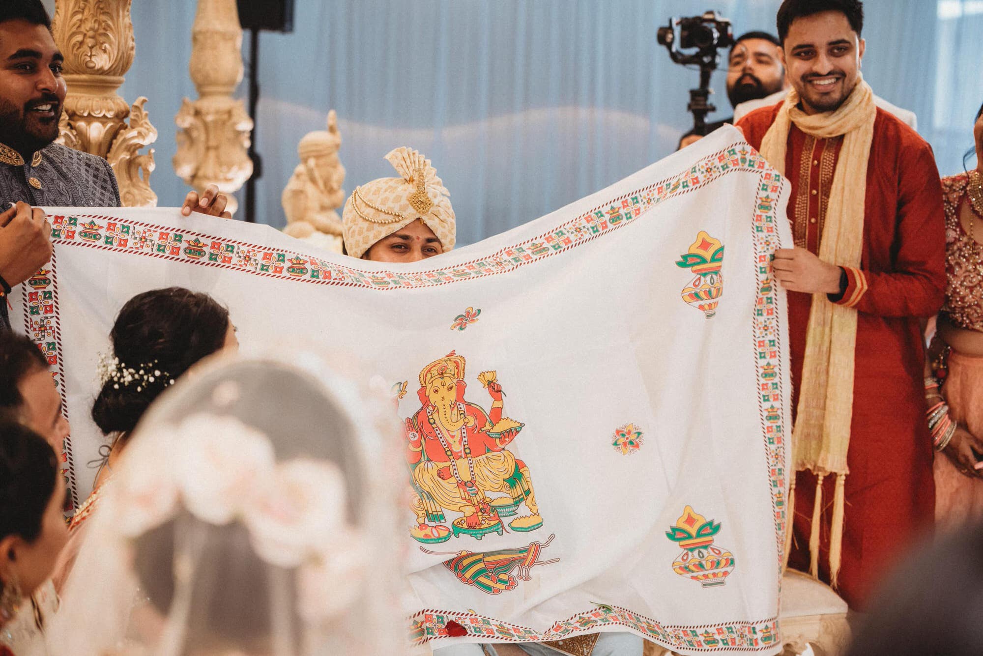 shree-swaminarayan-temple-stanmore-asian-wedding-roshni-photography