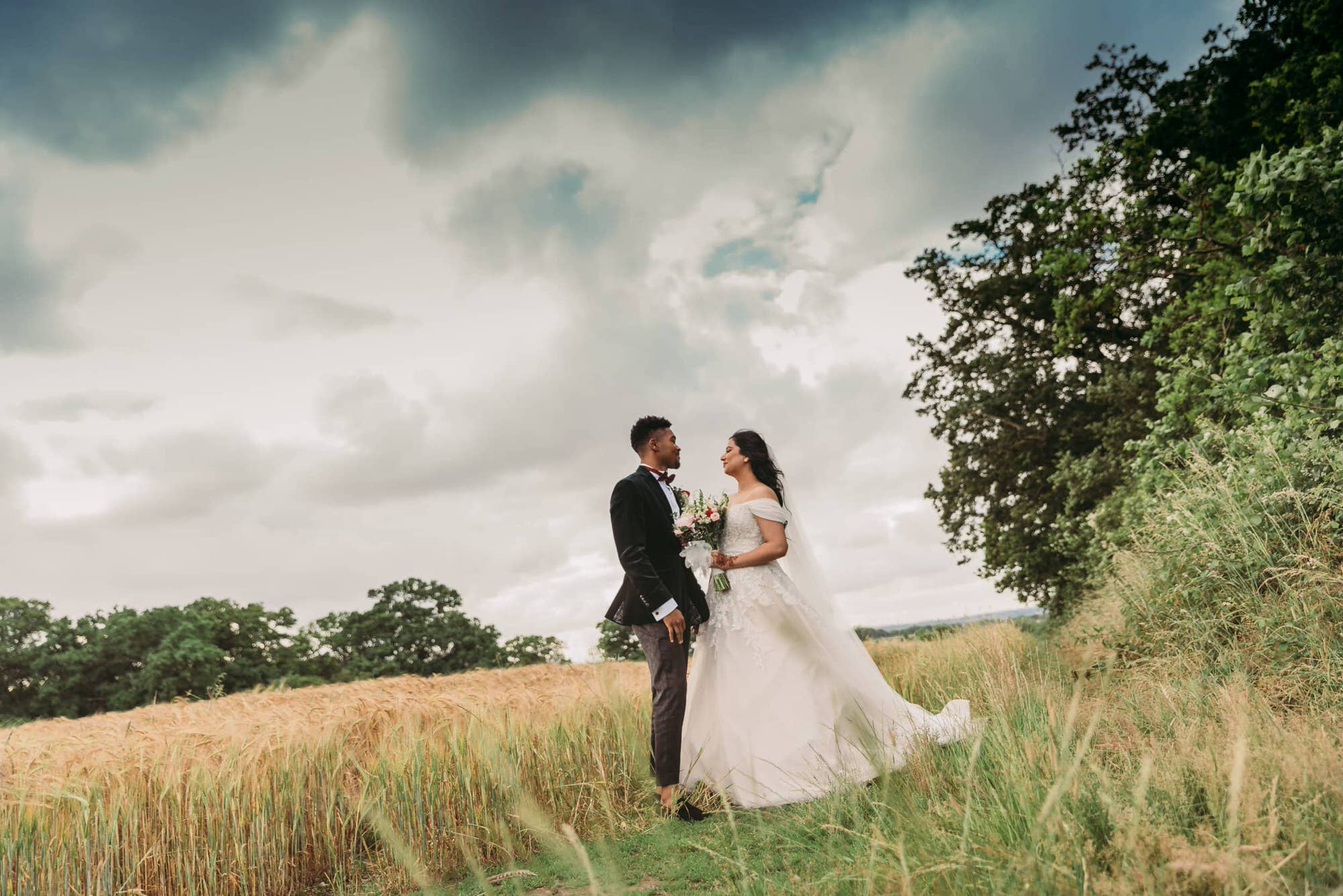 trunkwell-house-berkshire-wedding-photographer-roshni-photography-fusion-ceremony