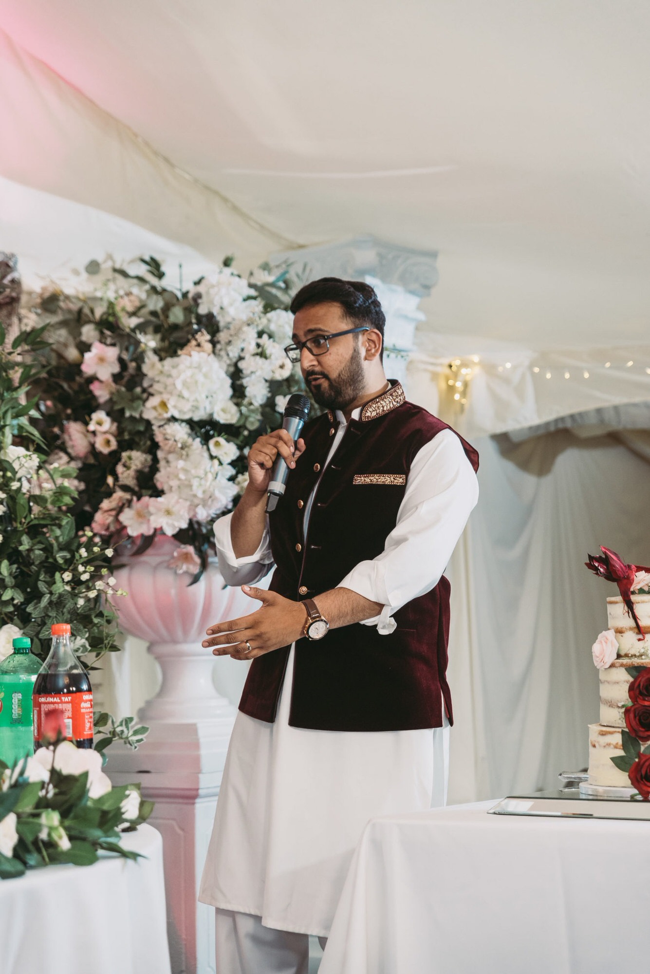 trunkwell-house-berkshire-wedding-photographer-roshni-photography-fusion-cultural-speeches