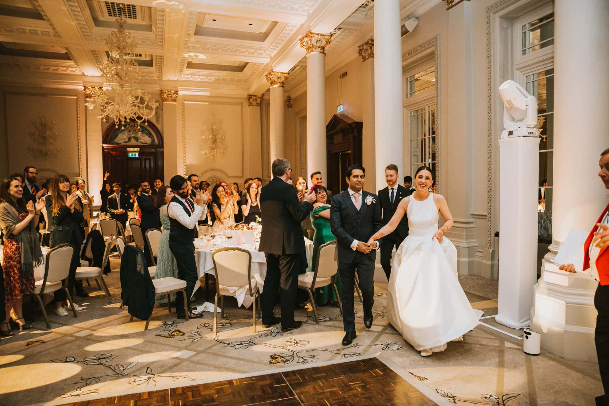 the-langham-london-fusion-wedding-photographer-roshni-photography-guests-clapping
