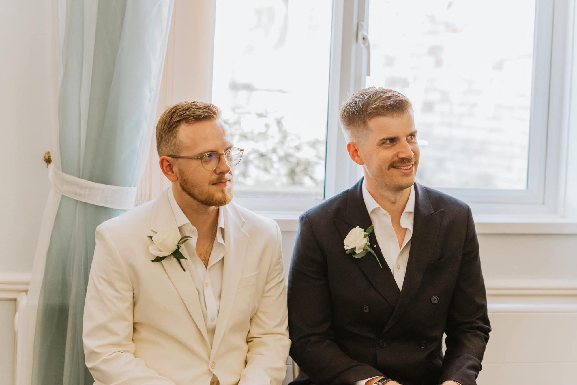 same-sex-cambridge-wedding-photographer-registry-office-roshni-photography