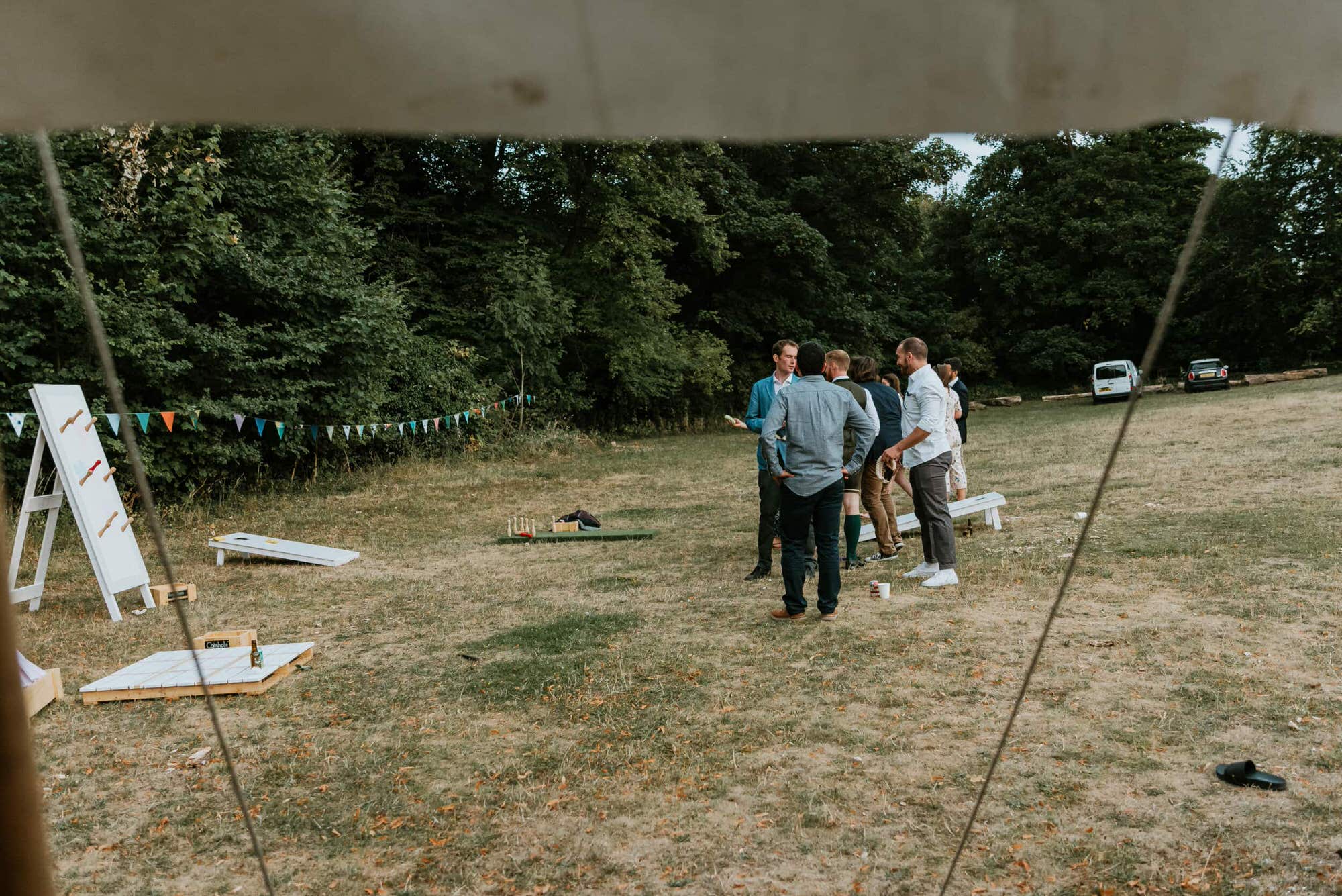 lawn games played by the guest in the wedding
