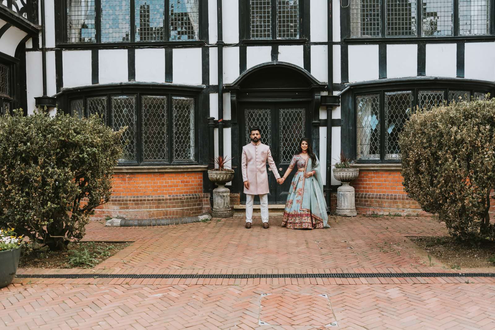 bhaktivedanta-manor-watford-fusion-london-wedding-photographer-roshni-photography